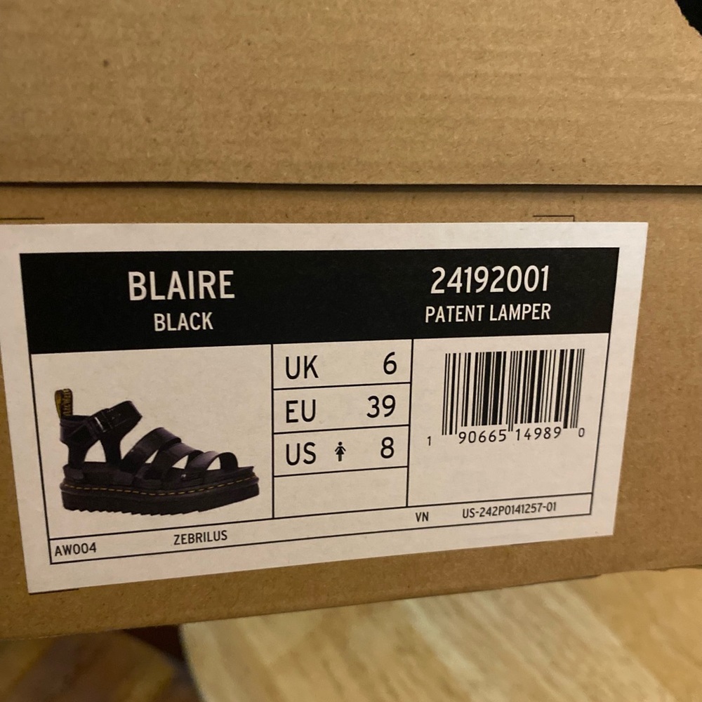 DR.MARTENS WOMENS BLAIRE SANDAL - BLACK